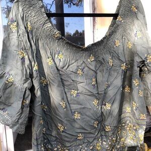 {$13 BUNDLED} New MAURICES Floral Short Bell Sleeved Wide Neck Top